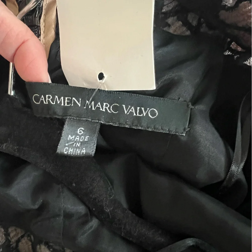 Women’s NEW NEVER WORN DRESS - Picture 9 of 9